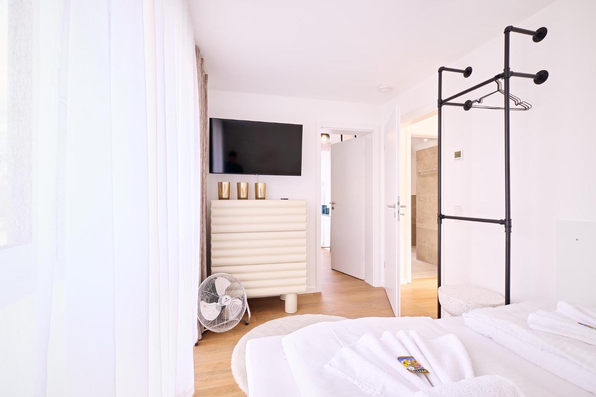 Xzllenz - 4 Schlafzimmer, Zentral, Parken, U-Bahn, 2 Baeder, 4 Smart-Tv, Optional Einzelbett Nuremberg Bagian luar foto